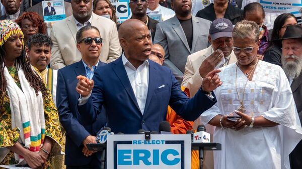 El alcalde neoyorquino Eric Adams anuncia que ya no buscará la reelección - Sputnik Mundo