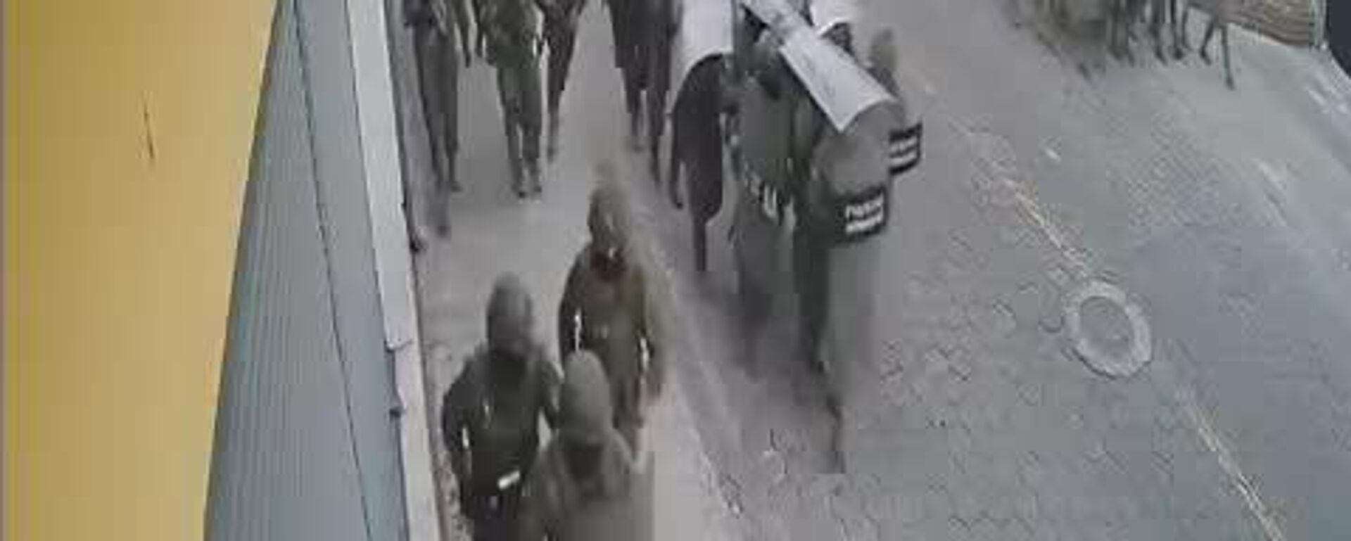 🪧 Protestas en Ecuador dejan al menos un muerto y 12 militares heridos - Sputnik Mundo, 1920, 29.09.2025