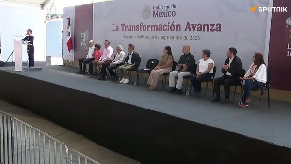 Sheinbaum dice que México ha salido adelante muy dignamente frente a la política arancelaria de EEUU - Sputnik Mundo