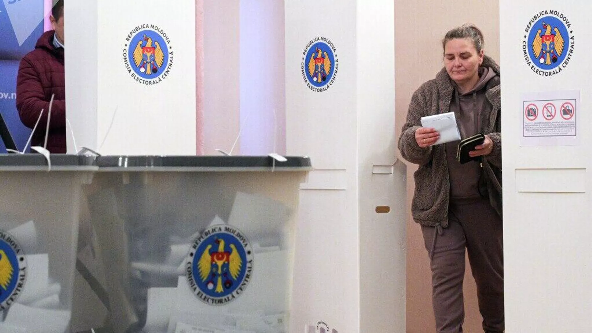 Moldavia ya no es un Estado democrático: exlíder de Gagaúzia califica de farsa los comicios parlamentarios - Sputnik Mundo, 1920, 29.09.2025