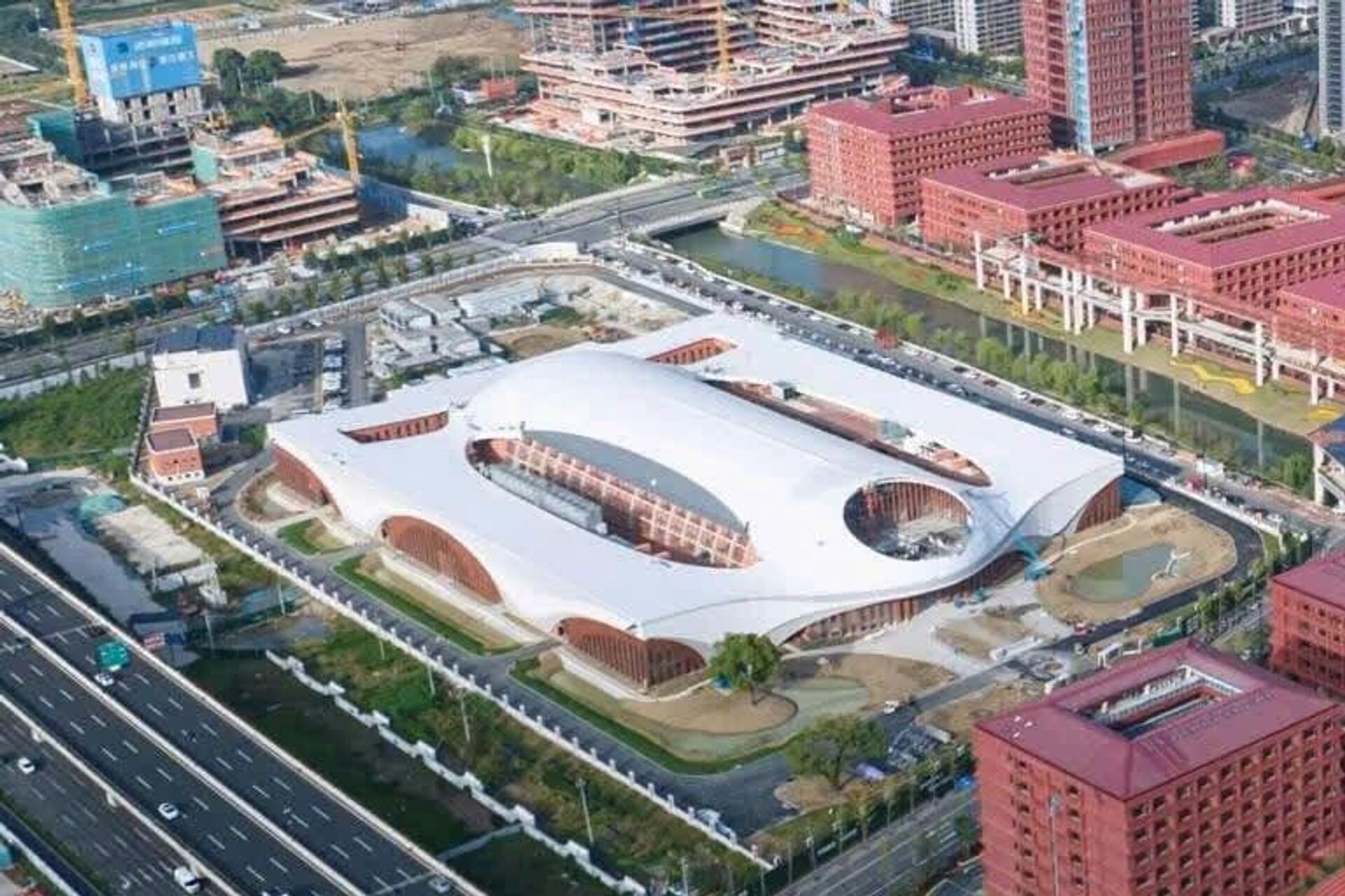 Unos sueñan, China hace: inician la explotación de la centrifugadora más potente del mundo - Sputnik Mundo, 1920, 29.09.2025