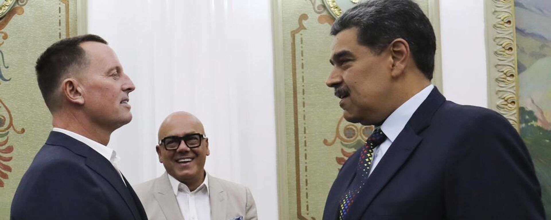 Richard Grenell y el presidente de Venezuela, Nicolás Maduro. - Sputnik Mundo, 1920, 30.09.2025