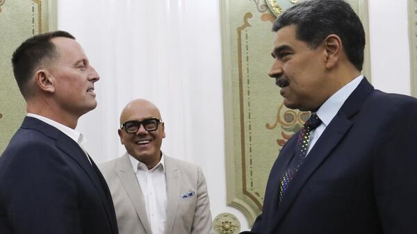 Richard Grenell y el presidente de Venezuela, Nicolás Maduro. - Sputnik Mundo
