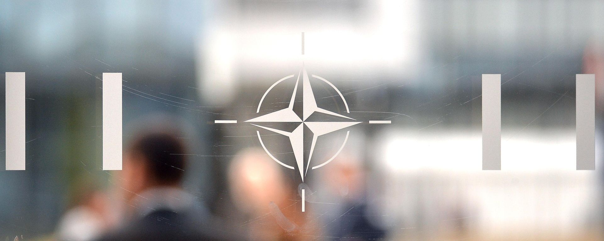 Emblema de la Organización del tratado del Atlántico Norte (OTAN) en Bruselas. - Sputnik Mundo, 1920, 05.07.2026