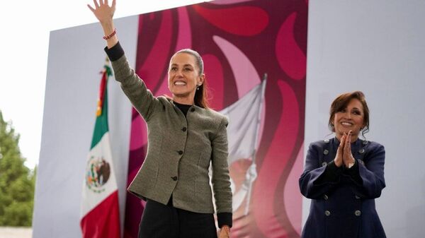 El reto económico para Sheinbaum es que México diversifique sus exportaciones con el mundo, según expertos - Sputnik Mundo