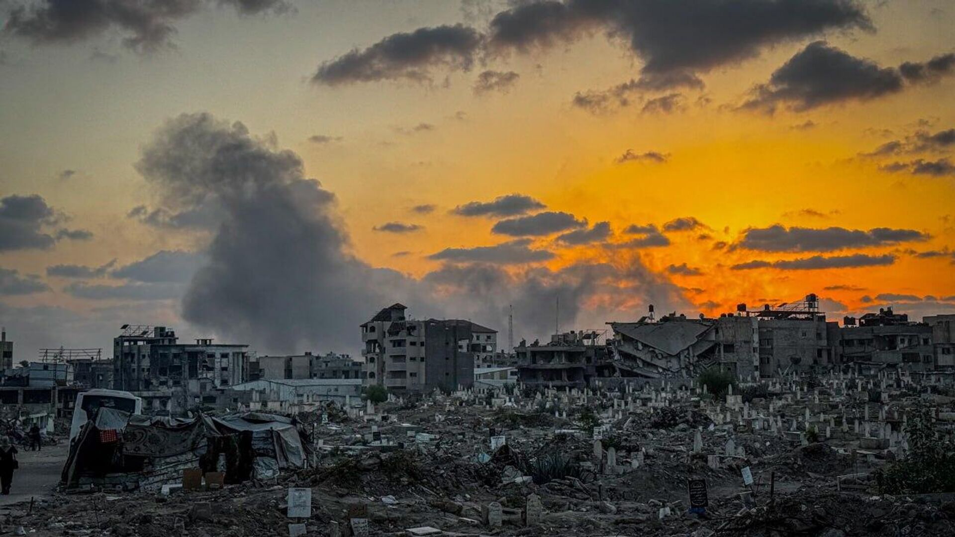 Las últimas noticias desde la Franja de Gaza: Las últimas noticias desde la Franja de Gaza: - Sputnik Mundo, 1920, 01.10.2025