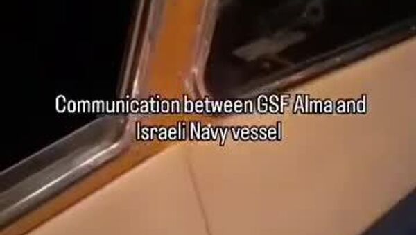 Flotilla Global Sumud: La Armada israelí embiste deliberadamente a uno de los buques de la agrupación - Sputnik Mundo