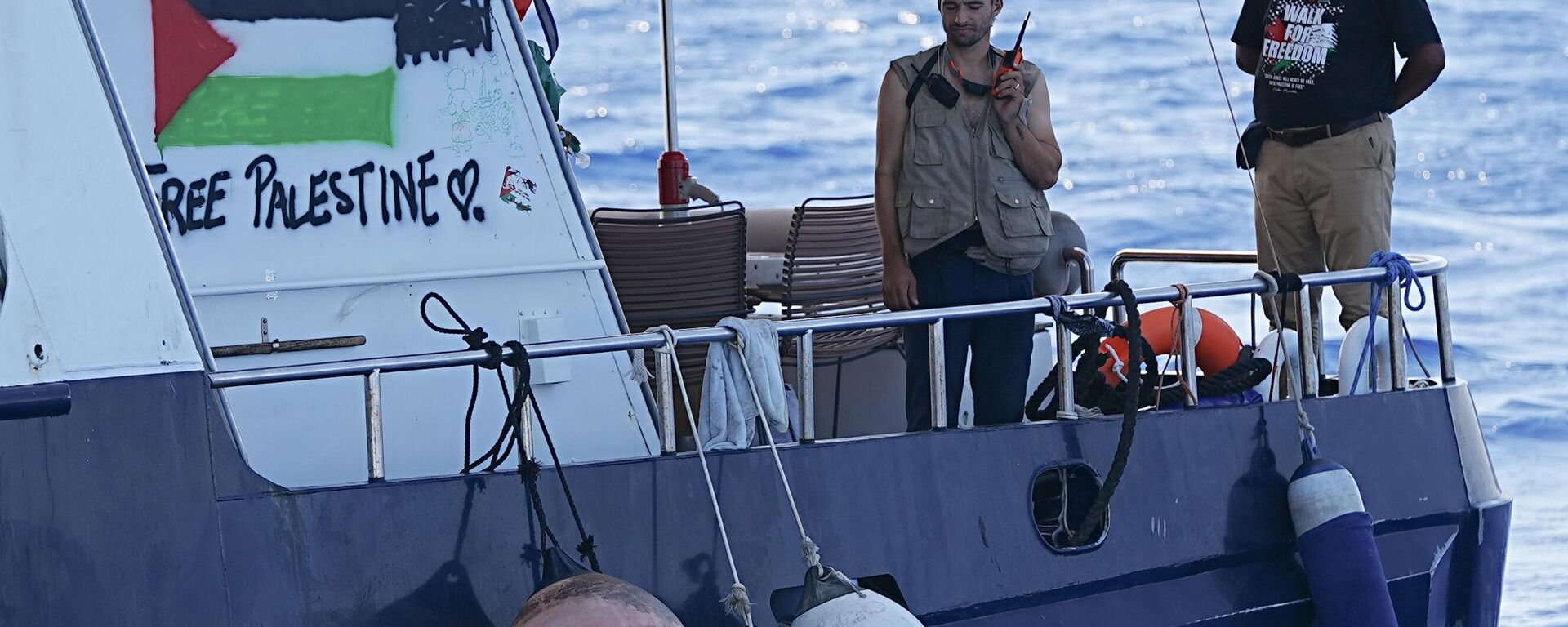 Vista de la Media Luna Roja Turca proporcionando alimentos y asistencia médica a la Flotilla Global Sumud, que zarpa para entregar asistencia humanitaria a Gaza, el 29 de septiembre de 2025 Vista de la Media Luna Roja Turca proporcionando alimentos y asistencia médica a la Flotilla Global Sumud, que zarpa para entregar asistencia humanitaria a Gaza, el 29 de septiembre de 2025 - Sputnik Mundo, 1920, 02.10.2025