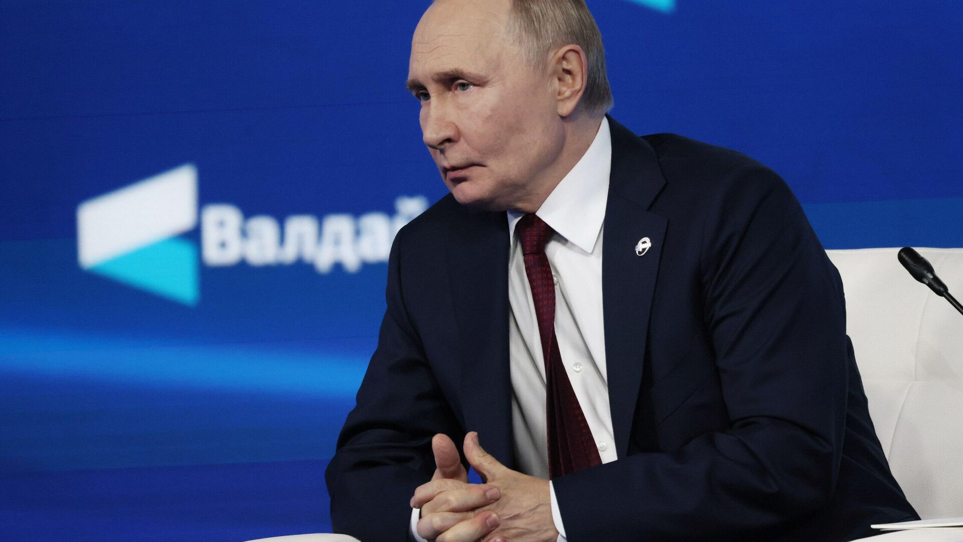 Los BRICS no tienen una política antidólar, enfatiza Putin Los BRICS no tienen una política antidólar, enfatiza Putin - Sputnik Mundo, 1920, 02.10.2025