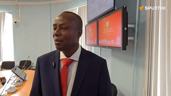 Washington intensifica la tensión en el Caribe con el objetivo de apropiarse de los recursos de Caracas, señala político - Sputnik Mundo