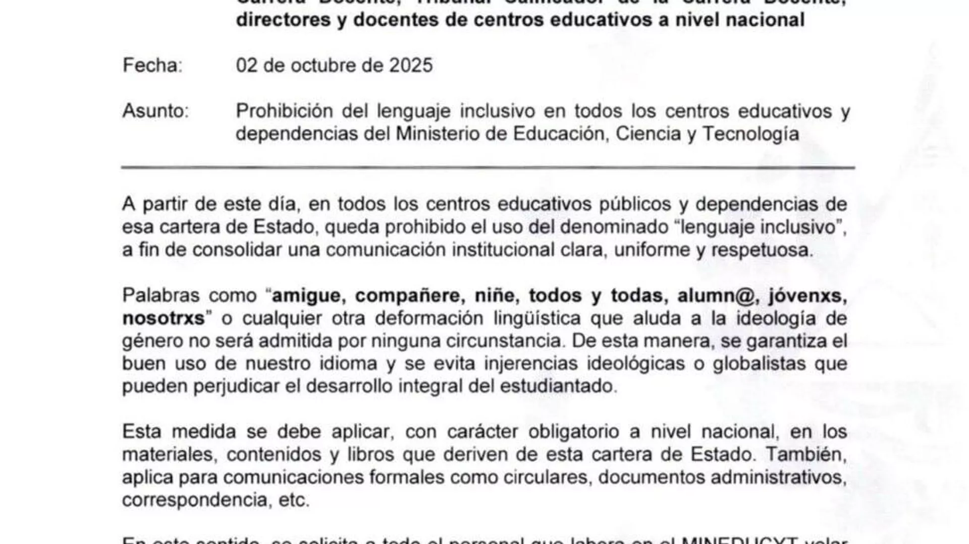 El Salvador prohíbe el uso del denominado lenguaje inclusivo en las escuelas - Sputnik Mundo, 1920, 03.10.2025