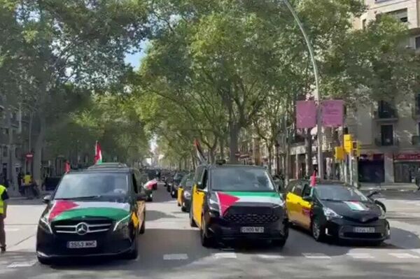 Barceloneses exigen el fin del genocidio en Gaza en una gran manifestación - Sputnik Mundo