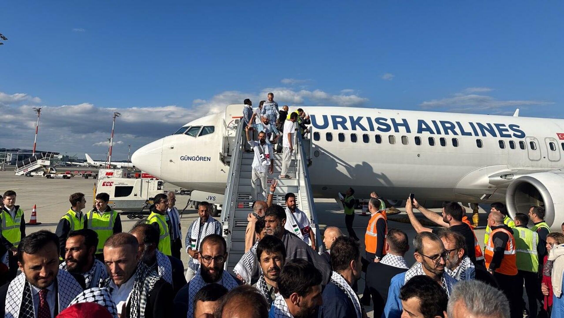 Turquía evacúa hacia Estambul a 137 activistas de la Flotilla Global Sumud detenidos en Israel - Sputnik Mundo, 1920, 04.10.2025