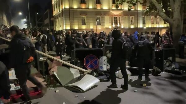 🪧 Intento directo de golpe de Estado: el líder del partido gobernante de Georgia condena la actuación de la oposición proeuropea - Sputnik Mundo