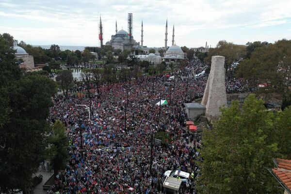 🪧Cientos de miles de personas salen a las calles de Turquía para manifestar su apoyo a Palestina - Sputnik Mundo