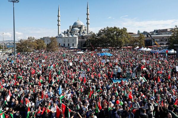 🪧Cientos de miles de personas salen a las calles de Turquía para manifestar su apoyo a Palestina - Sputnik Mundo