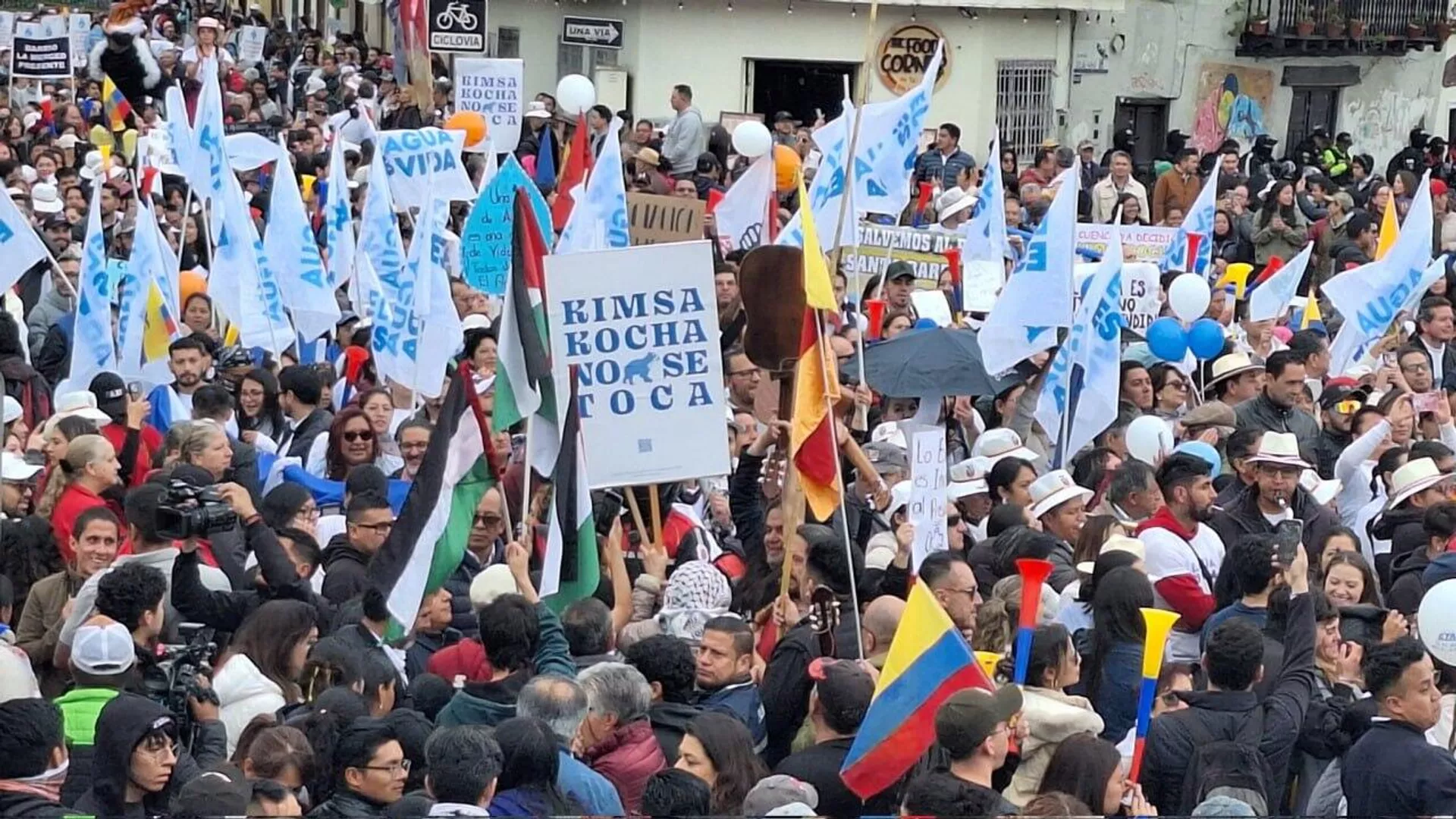 Ecuador anula la licencia ambiental de una minera canadiense Ecuador anula la licencia ambiental de una minera canadiense - Sputnik Mundo, 1920, 05.10.2025
