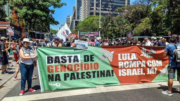 🪧 Miles de personas marchan en Sao Paulo por Gaza - Sputnik Mundo