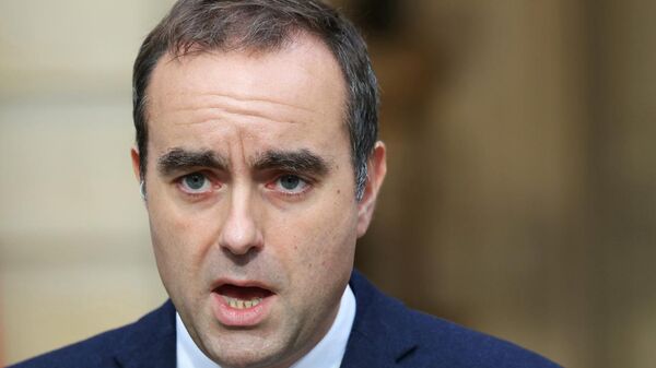 Dimite el primer ministro de Francia tras menos de un mes en el cargo - Sputnik Mundo
