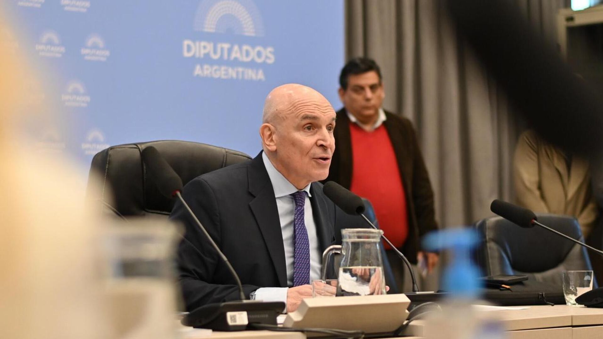 Candidato cercano a Milei declina participar en las elecciones parlamentarias de Argentina Candidato cercano a Milei declina participar en las elecciones parlamentarias de Argentina - Sputnik Mundo, 1920, 06.10.2025