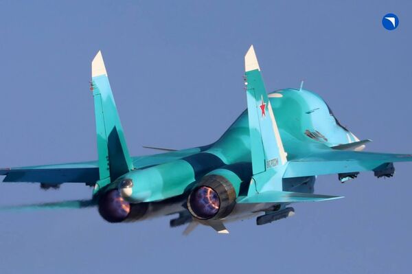 Las Fuerzas Aeroespaciales rusas reciben un nuevo lote de avanzados bombarderos Su-34 Las Fuerzas Aeroespaciales rusas reciben un nuevo lote de avanzados bombarderos Su-34 - Sputnik Mundo