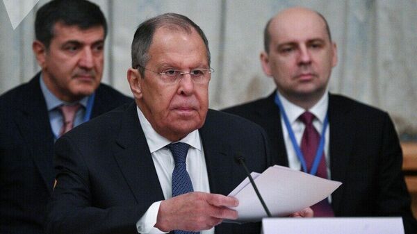 El despliegue de infraestructura militar de terceros países en Afganistán es inaceptable, subraya el canciller ruso - Sputnik Mundo