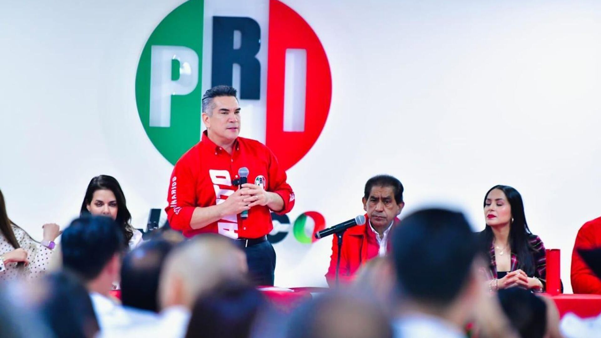 La mitad de los partidos en México no presentan sus informes de gastos como ordena la ley La mitad de los partidos en México no presentan sus informes de gastos como ordena la ley - Sputnik Mundo, 1920, 07.10.2025