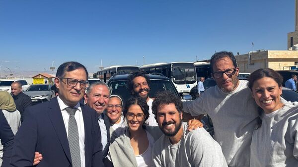 Repatrian a mexicanos que formaron parte de la Flotilla Global Sumud, informan autoridades - Sputnik Mundo