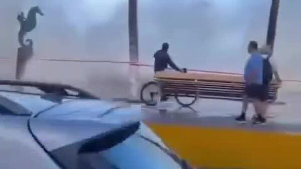 El huracán 'Priscilla' se intensifica en el Pacífico de México - Sputnik Mundo