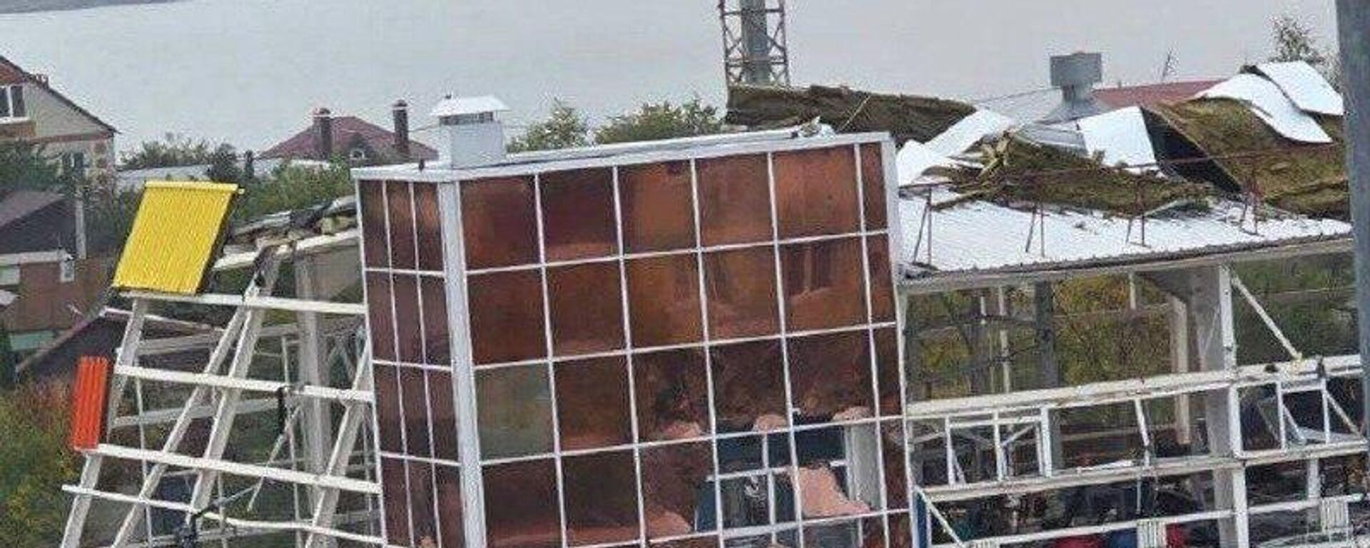 Al menos 3 muertos en un ataque ucraniano con misiles contra una localidad en Bélgorod - Sputnik Mundo, 1920, 08.10.2025