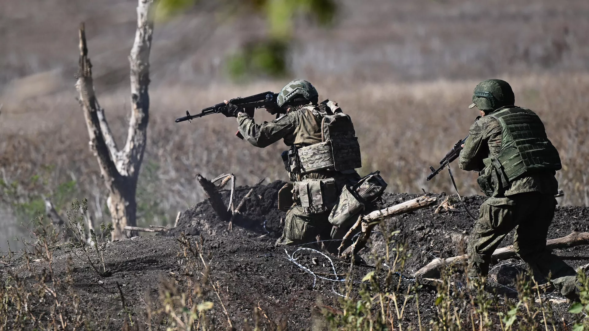 Soldados rusos en la zona de la operación especial militar - Sputnik Mundo, 1920, 08.10.2025