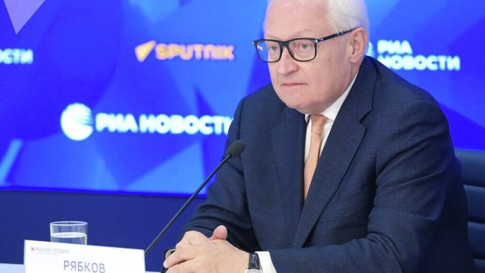 El impulso de la cumbre de Alaska se ha agotado, indican desde el Ministerio de Exteriores ruso - Sputnik Mundo, 1920, 08.10.2025