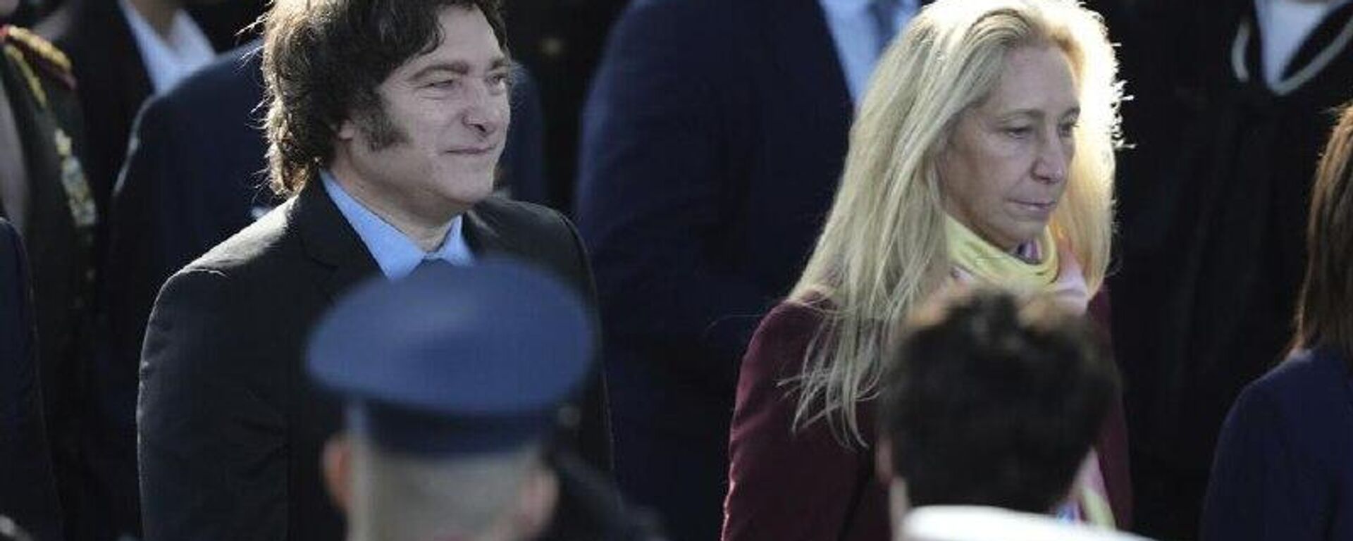 La Fiscalía argentina ordena revisar teléfonos de Milei y otros involucrados en caso $LIBRA - Sputnik Mundo, 1920, 09.10.2025