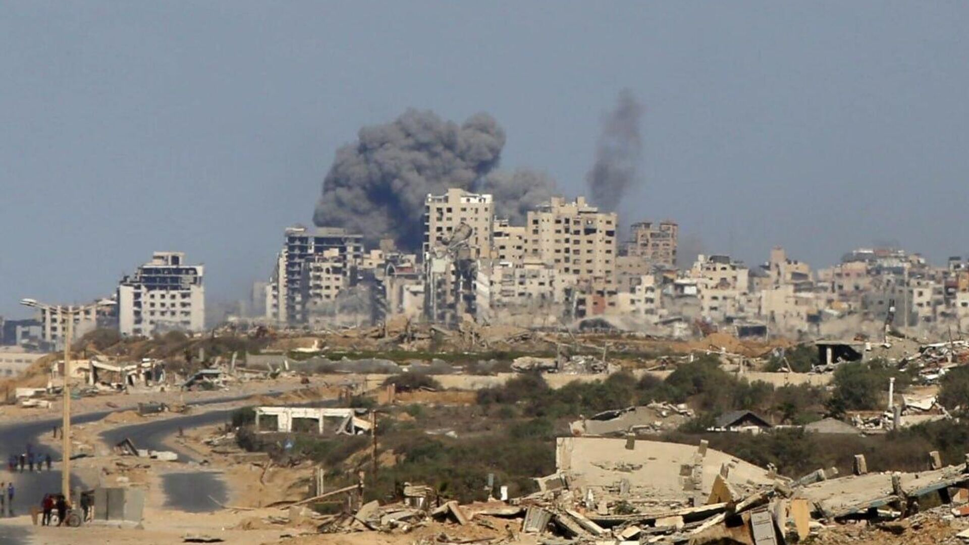 Los mediadores deben ejercer una presión real y seria sobre Israel para que implemente plenamente el acuerdo, declara Hamás Los mediadores deben ejercer una presión real y seria sobre Israel para que implemente plenamente el acuerdo, declara Hamás - Sputnik Mundo, 1920, 09.10.2025