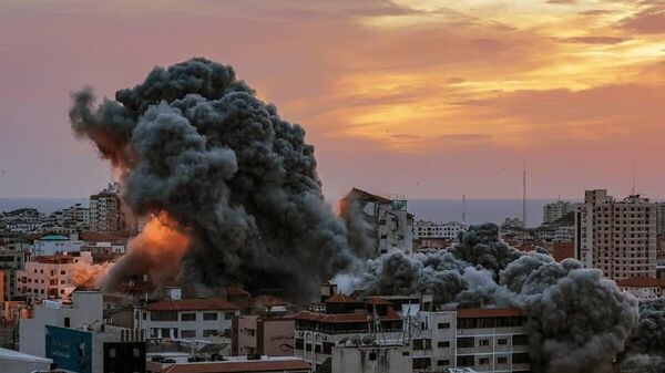 🪖 Hamás reporta la muerte de más de 70 personas en ataque israelí en Gaza - Sputnik Mundo