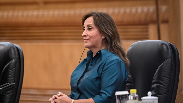 Dina Boluarte, la expresidenta del Perú - Sputnik Mundo
