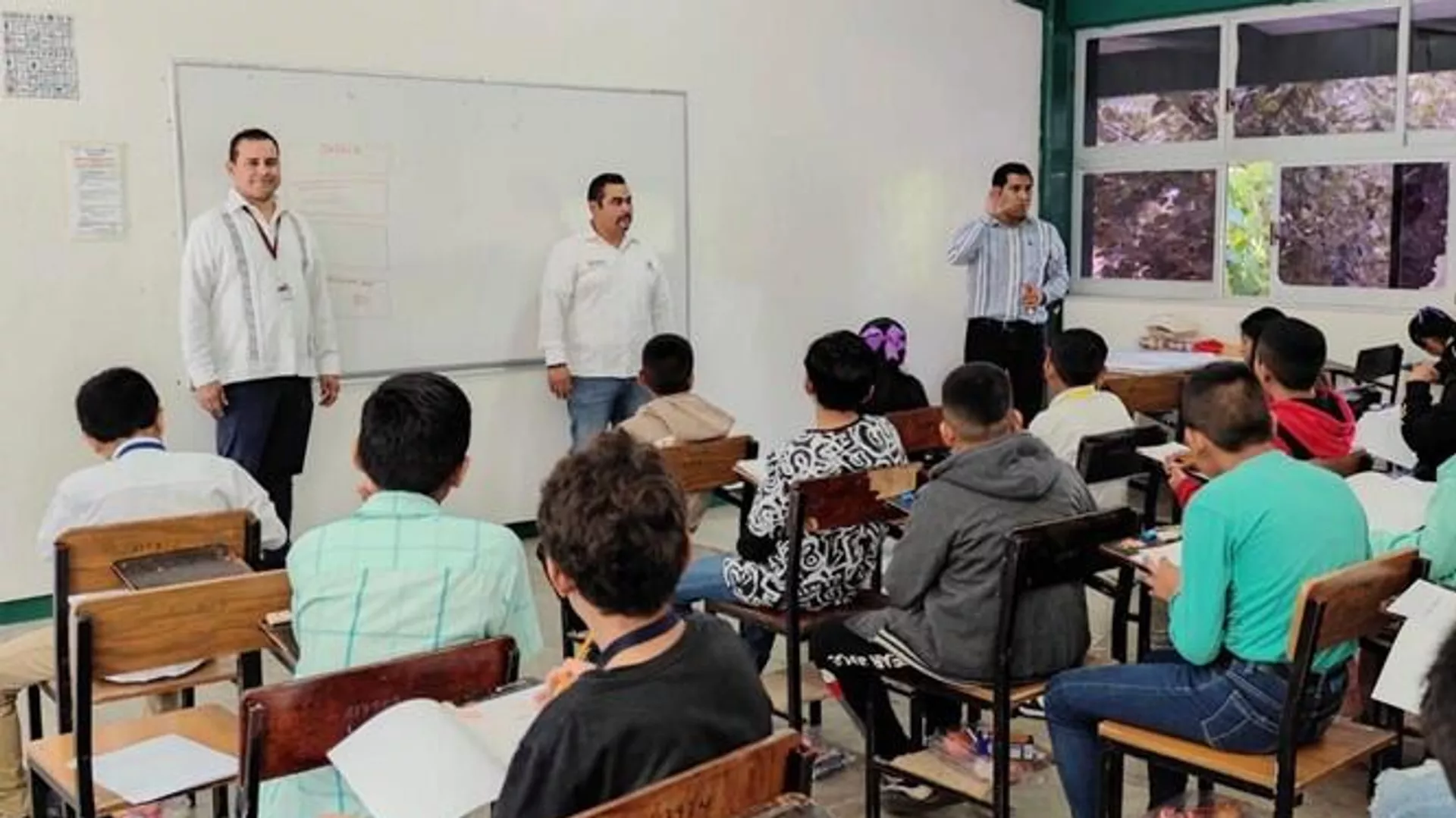 Escuela mexicana de nivel medio superior - Sputnik Mundo, 1920, 11.10.2025