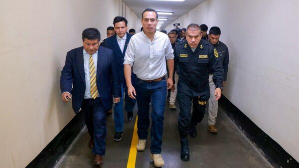 El recién asumido José Jerí lidera un operativo contra el crimen organizado en sus primeras acciones como presidente de Perú - Sputnik Mundo