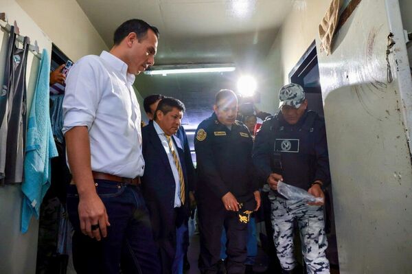 El recién asumido José Jerí lidera un operativo contra el crimen organizado en sus primeras acciones como presidente de Perú - Sputnik Mundo