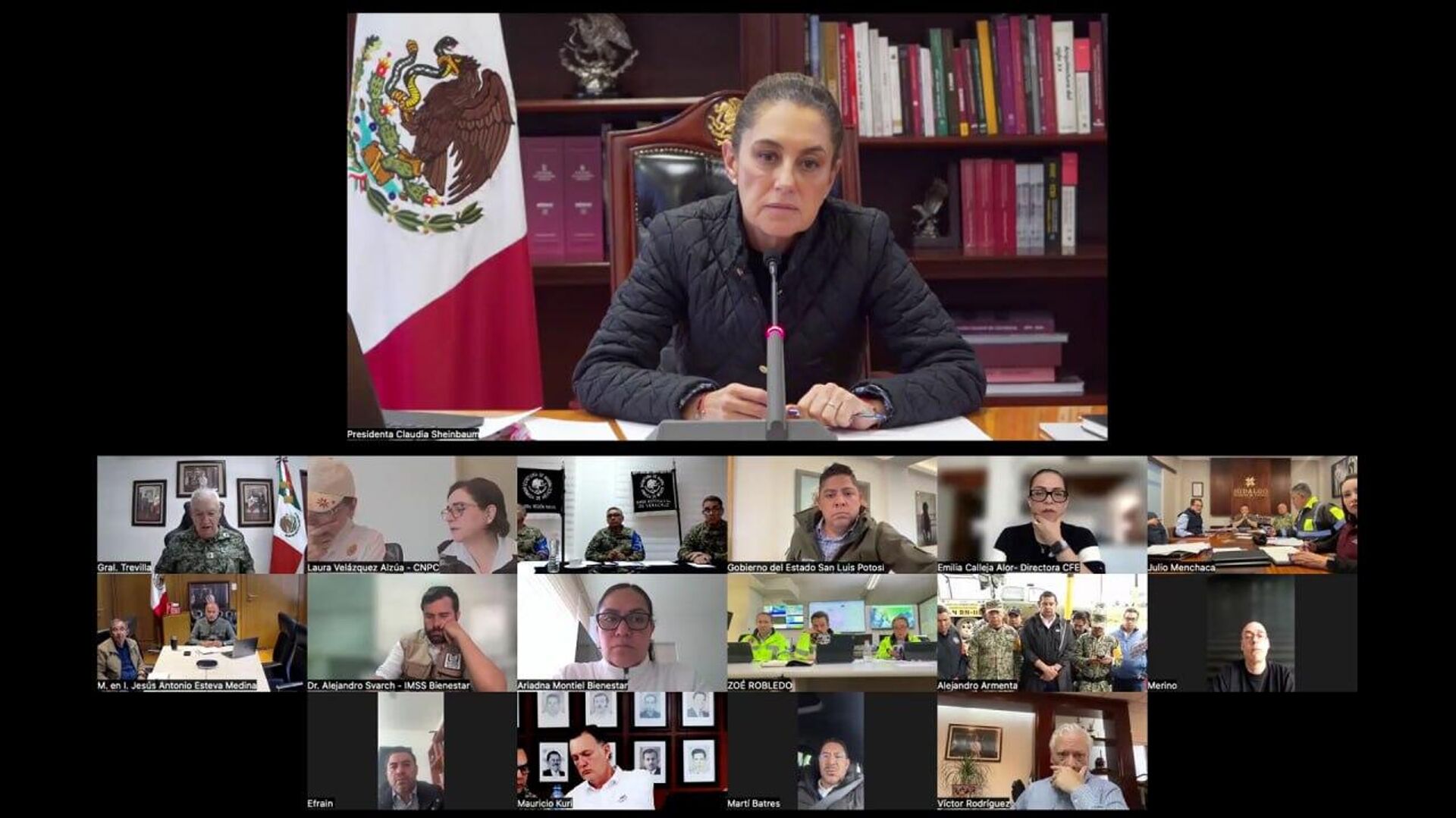 Sheinbaum dialoga con los gobernadores de los estados mexicanos más afectados por las lluvias Sheinbaum dialoga con los gobernadores de los estados mexicanos más afectados por las lluvias - Sputnik Mundo, 1920, 12.10.2025