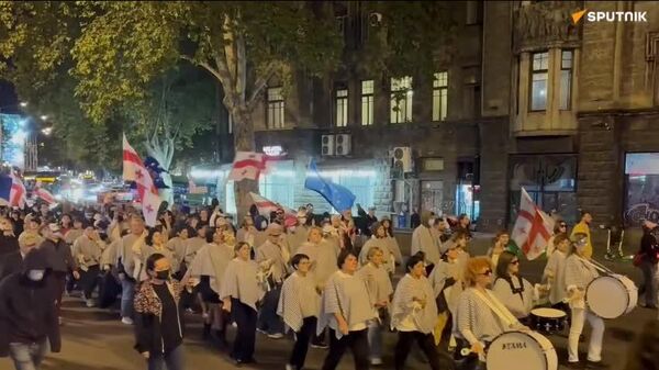 🪧 Comienza una manifestación de la oposición en el centro de Tiflis - Sputnik Mundo