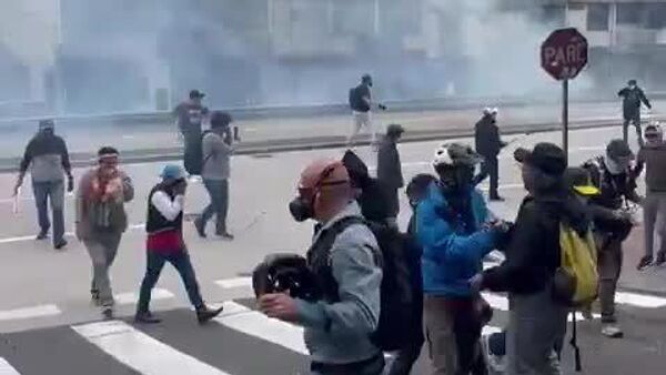 Denuncian represión policial en Ecuador durante protesta contra el Gobierno - Sputnik Mundo
