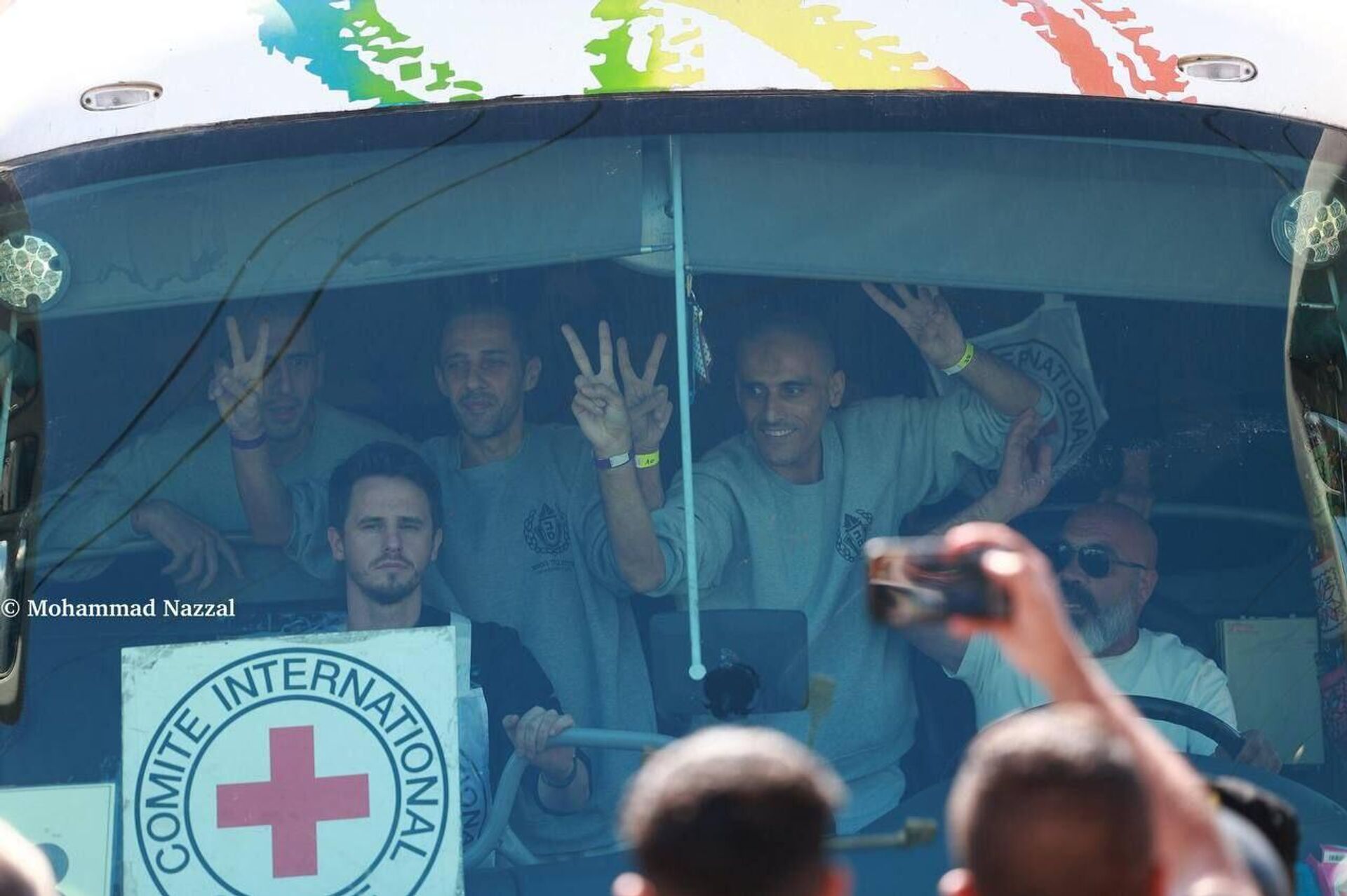 Autobuses con prisioneros palestinos liberados llegan a la ciudad de Ramala en Cisjordania - Sputnik Mundo, 1920, 13.10.2025