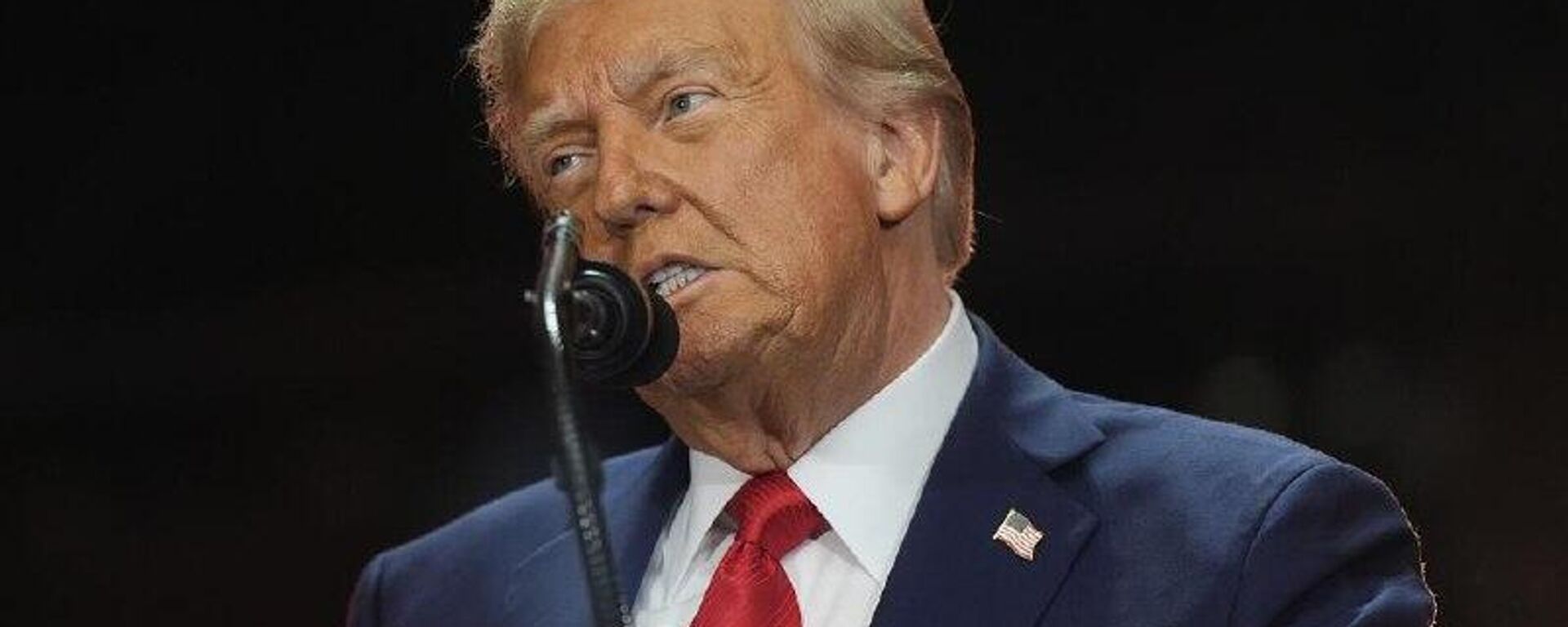 Poner fin al conflicto ucraniano resultó más difícil que el conflicto en Oriente Medio, declara Trump Poner fin al conflicto ucraniano resultó más difícil que el conflicto en Oriente Medio, declara Trump - Sputnik Mundo, 1920, 13.10.2025