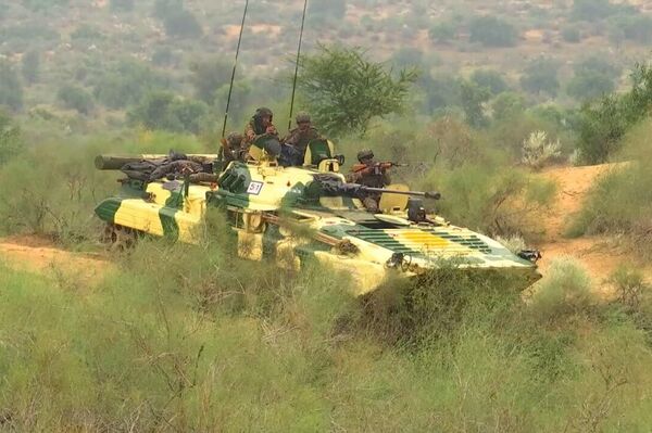 🪖Las maniobras conjuntas ruso-indias Indra-2025 entran en su fase principal - Sputnik Mundo