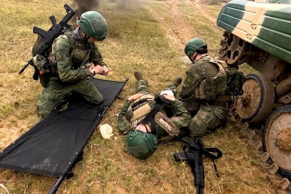 🪖Las maniobras conjuntas ruso-indias Indra-2025 entran en su fase principal - Sputnik Mundo