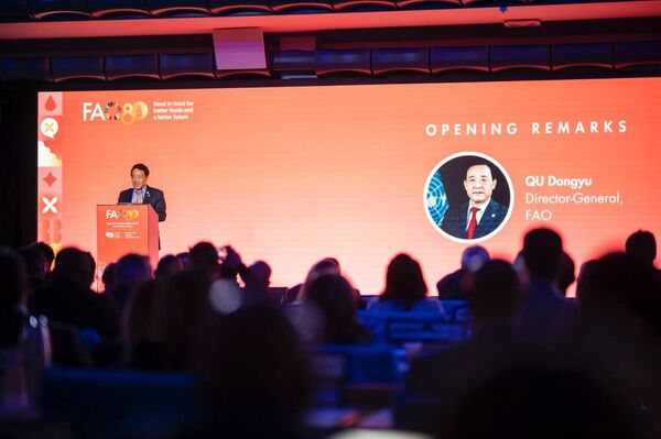 Boric celebra acuerdo de paz en Gaza, pero exige que el hambre no vuelva a usarse como arma de guerra - Sputnik Mundo