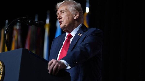 Zelenski solicitará el viernes el suministro de misiles Tomahawk, declara Trump - Sputnik Mundo