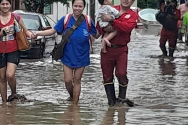 Hay al menos 90 personas hospitalizadas tras las intensas lluvias en México Hay al menos 90 personas hospitalizadas tras las intensas lluvias en México - Sputnik Mundo