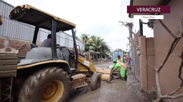 Llegaremos a todos los rincones: Sheinbaum promete ayuda a afectados por las inundaciones en México - Sputnik Mundo